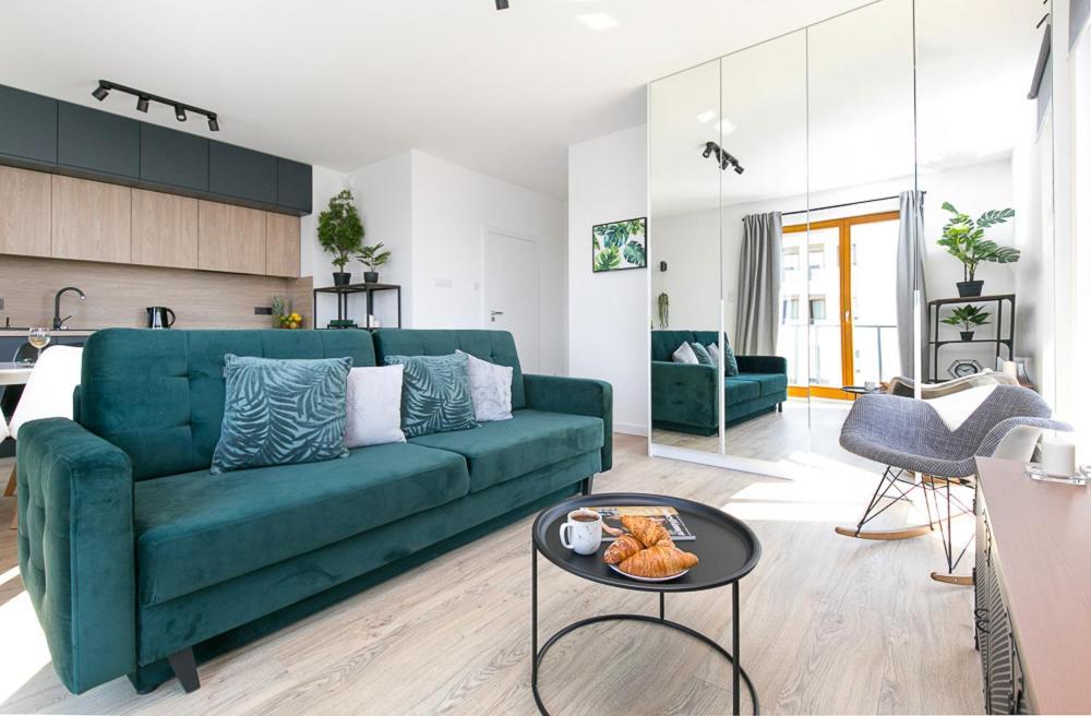 Appartamento Apartament Black Zajezdnia Wrzeszcz Danzica Esterno foto